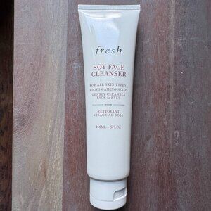 Fresh Soy Face Cleanser